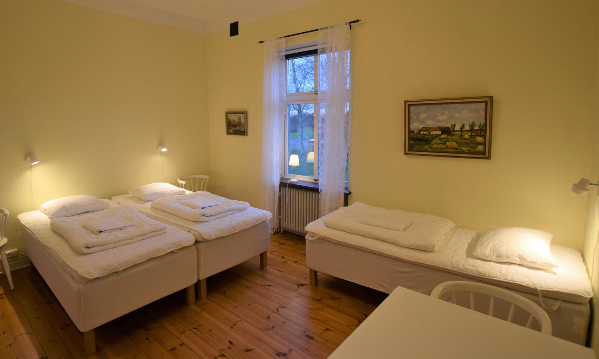 Blaesinge Gard Kullabygden Hostel Jonstorp Room photo